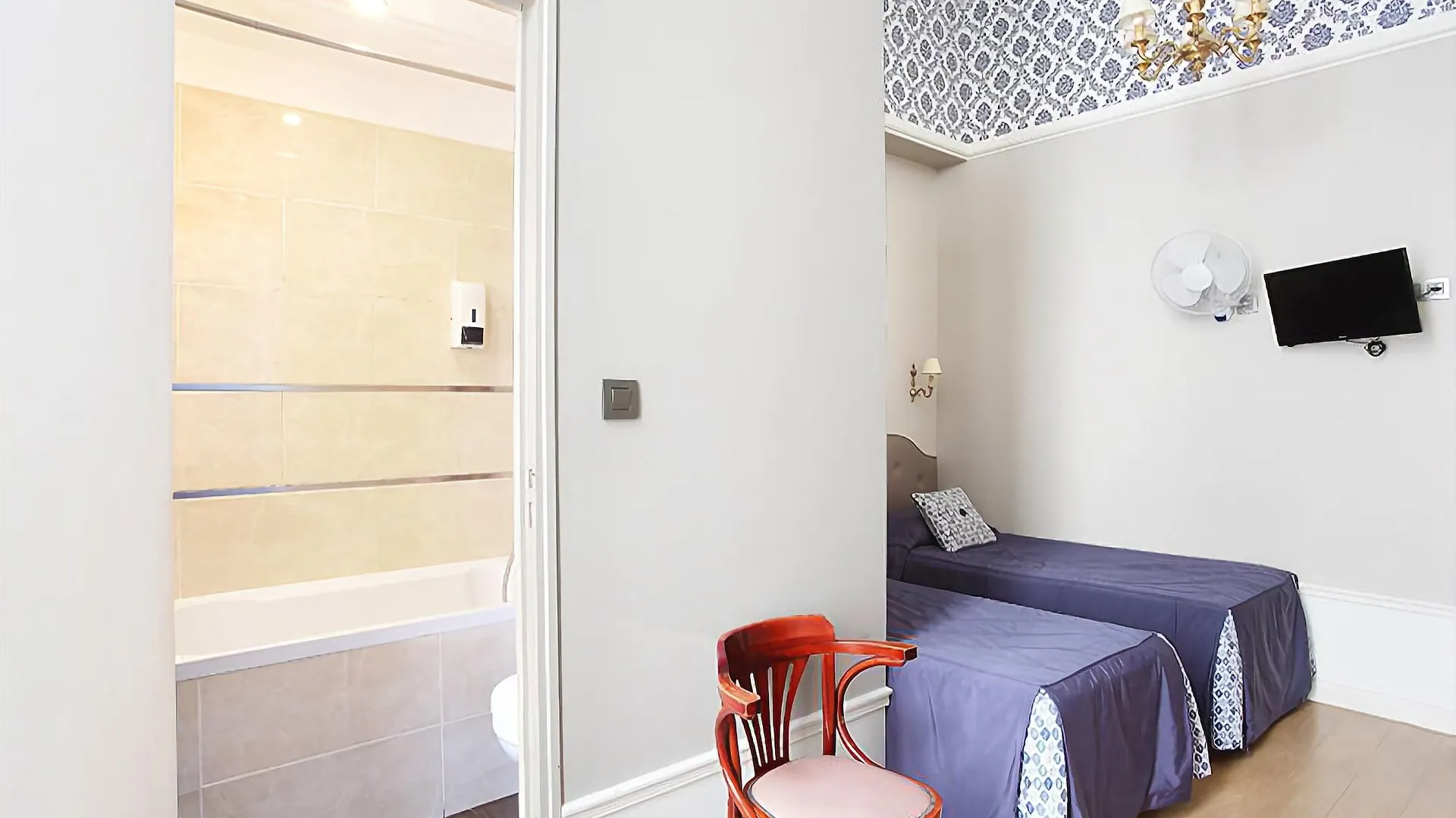 Hotel Montpensier Paris