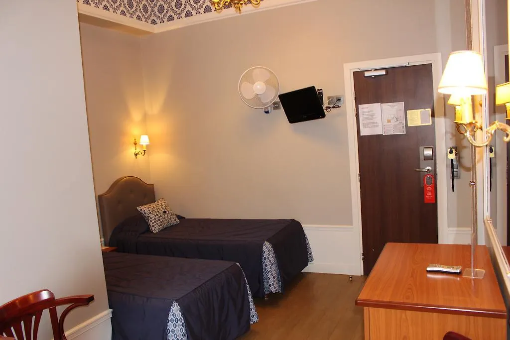 Hotel Montpensier Paris